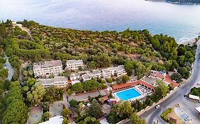 Pigale Beach Resort  3*